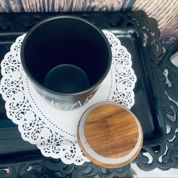 Rae Dunn Black Jar wood Lid NWT - Picture 3 of 5